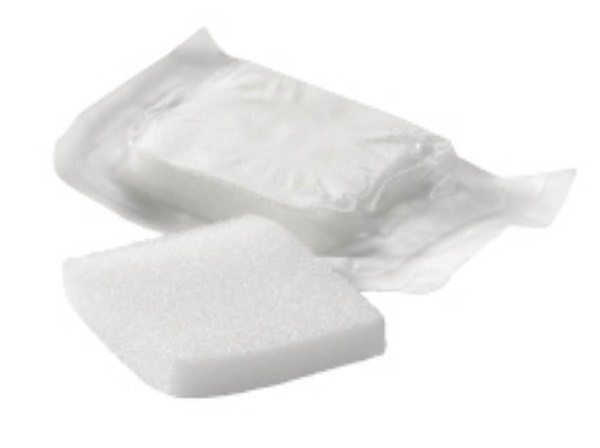 MEDICAZIONE IN COMPRESSE DI POLIURETANO ESPANSO FORMATO DA RETICOLI CELLULARI A NIDO D'APE 10PZ 5X5X1CM STERILE - doctorpill.it